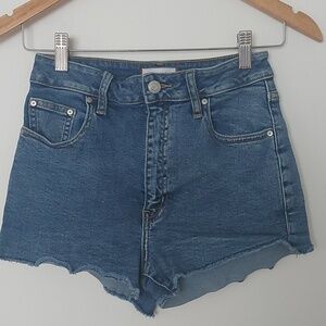 Aritzia Sunday Best Cut Off Jean Short Stretchy High Waist Med Wash Size 27
